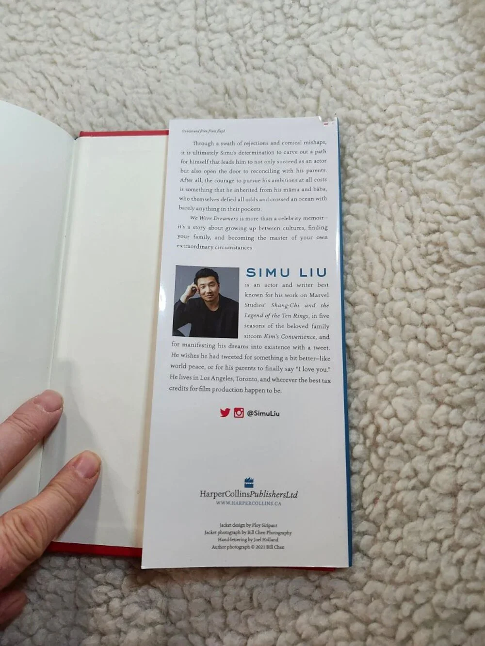 Simu Liu We Were Dreamers Hardcover Memoir Autobiography 2022 HC Photo Inserts - Picture 9 of 16